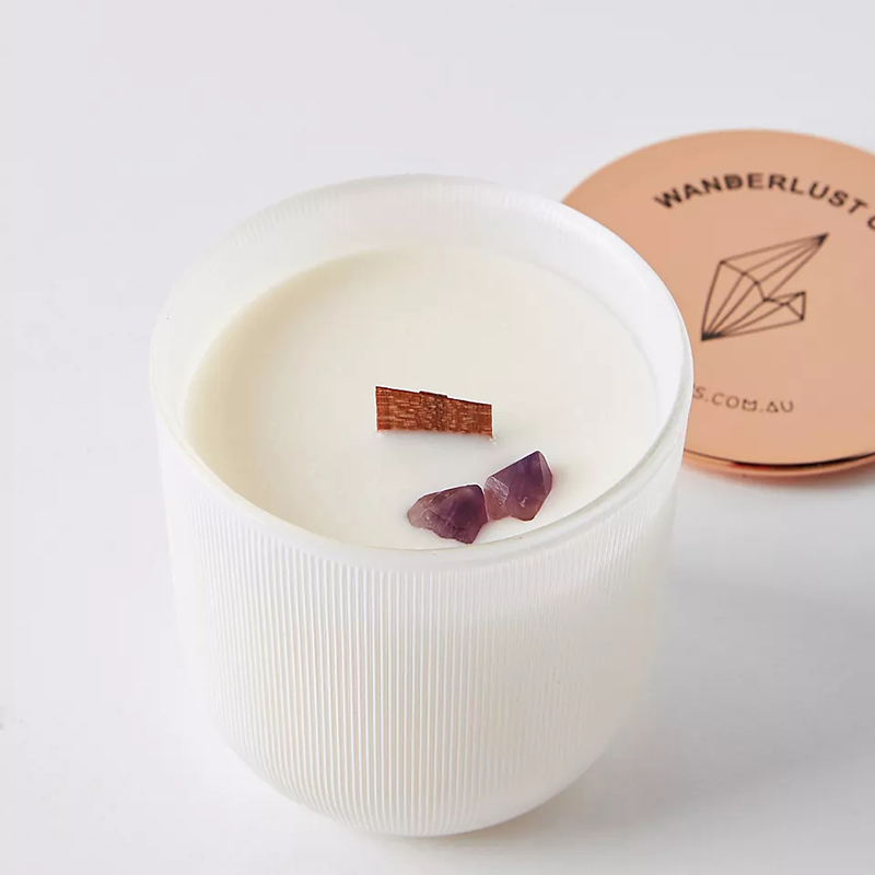 Venda por atacado de mármore de luxo brilhante logotipo cristal infundido gem chakra aromaterapia velas de cera de soja perfumadas