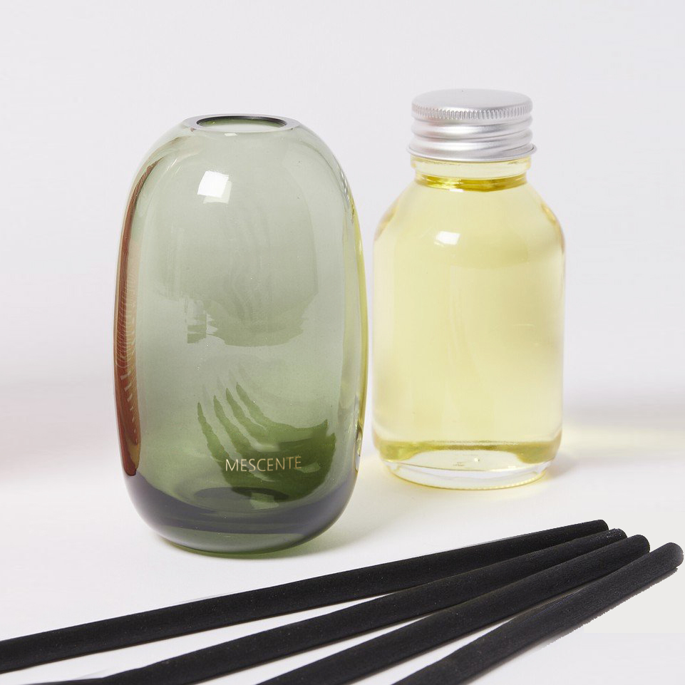 Luxo 100ml 200ml 500ml diamante garrafas redondas loris sola flores âmbar cristal eyfel perfume reed difusor óleo