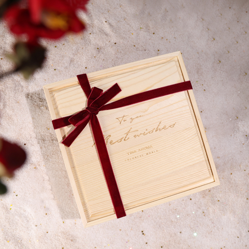 Castiçal de madeira de luxo M&Scent, velas de marca próprias perfumadas com caixa