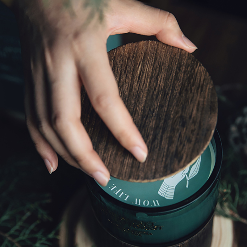 Frascos de vidro personalizados M&Scent encomendam velas de cera de soja perfumadas com cristais