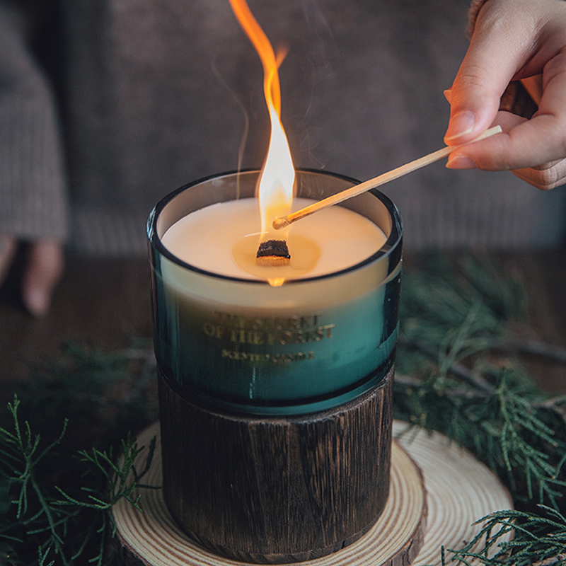 Frascos de vidro personalizados M&Scent encomendam velas de cera de soja perfumadas com cristais