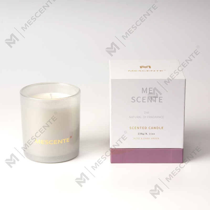 Frascos de velas pretas de Natal de marca própria M&Scent Aromas de velas perfumadas de aromaterapia