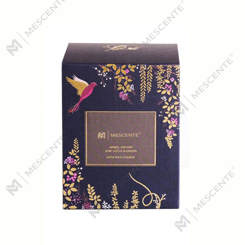 As velas de pavio de madeira pretas personalizadas de marca própria perfumaram o luxo com cristais