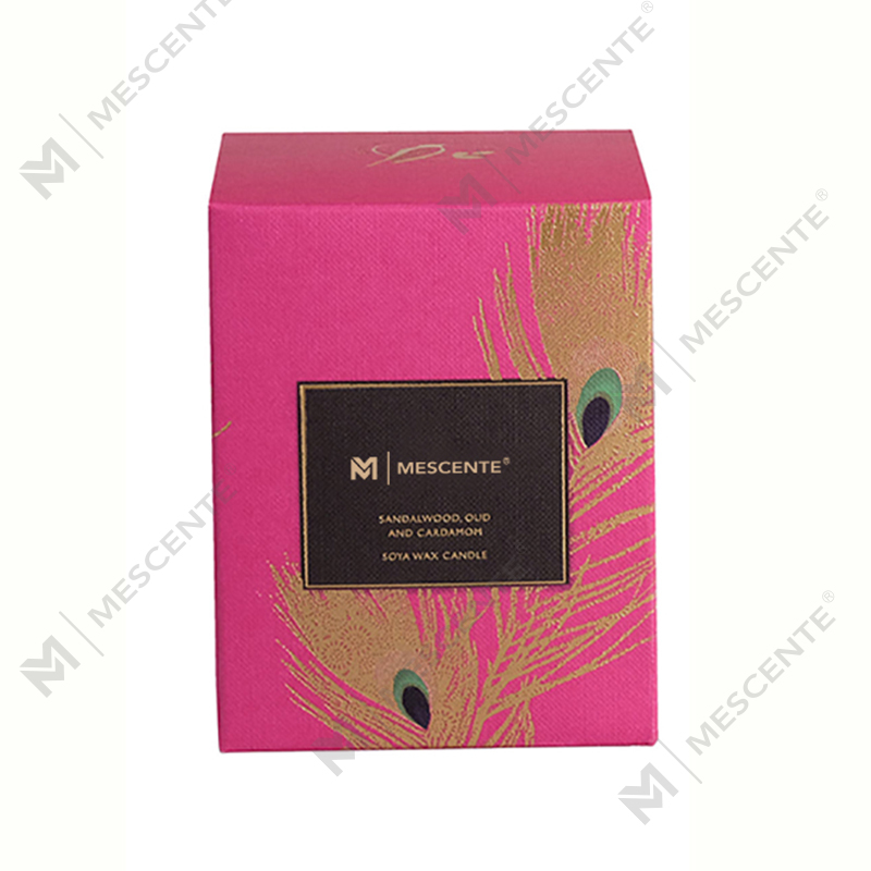 As velas de pavio de madeira pretas personalizadas de marca própria perfumaram o luxo com cristais