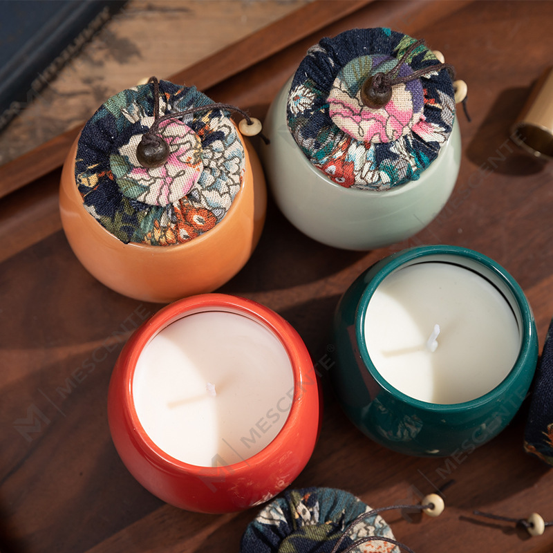 Vela de parafina de aromaterapia com coluna de cerâmica para pedido em massa de decoração de luxo M&Scent