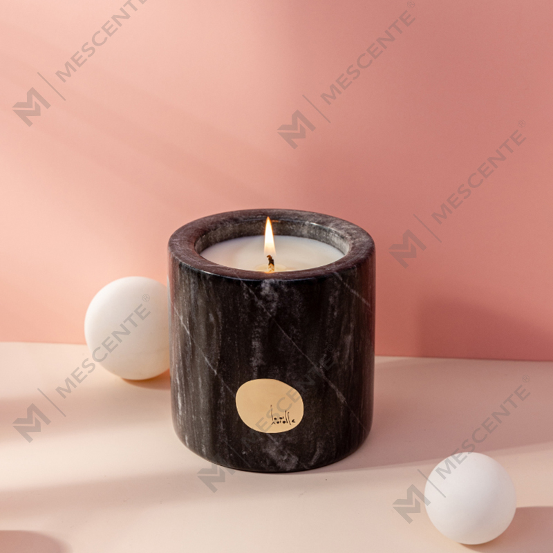 Suportes de cerâmica de marca própria personalizados de luxo Citta rotulados velas perfumadas de cera de soja com flores secas