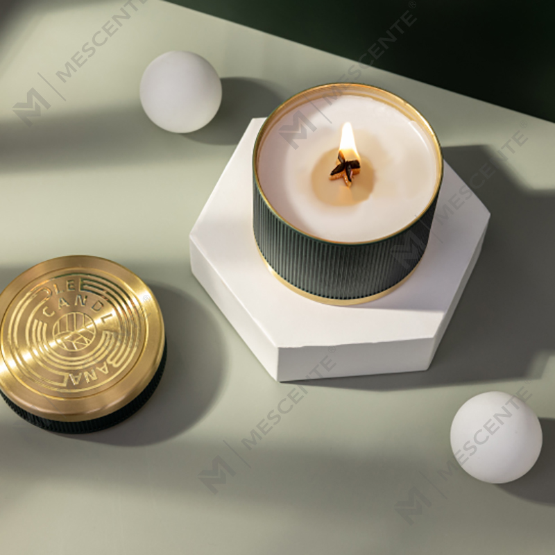 Velas de cera de soja perfumadas com pavio de madeira de marca própria personalizada de luxo Citta com flores secas