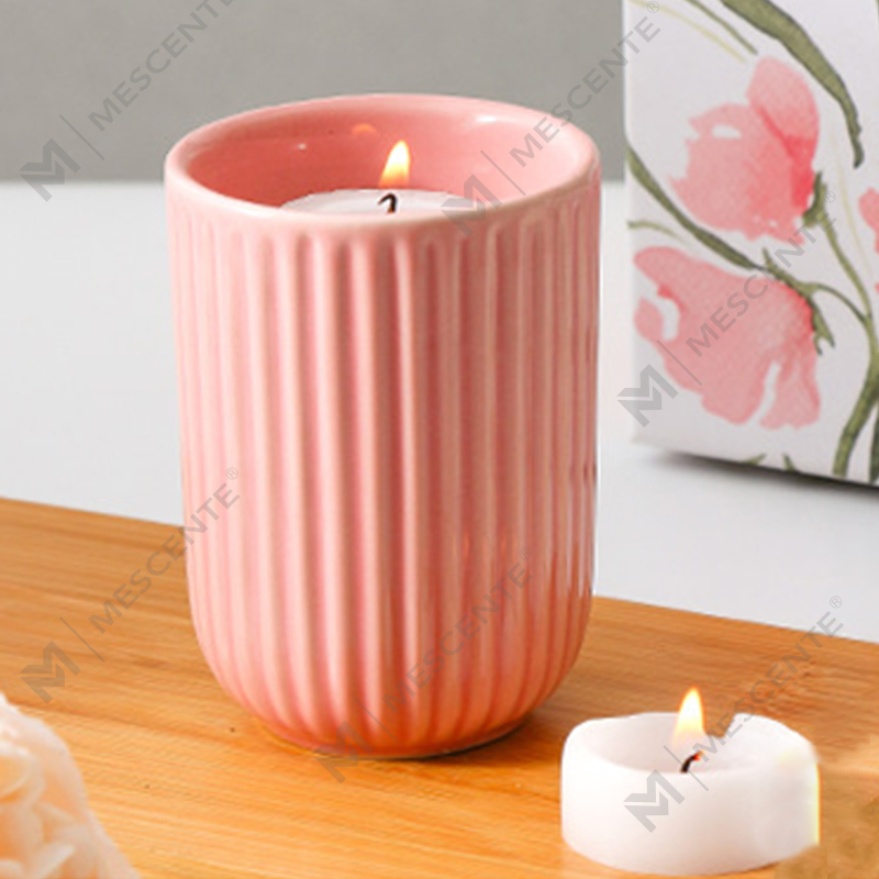 Velas perfumadas de madeira de cera de soja de cerâmica colorida de marca própria de luxo no atacado e luxo a granel