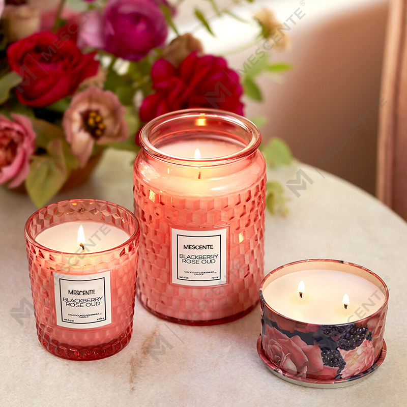 Vela de ícone de Blackberry Rose Oud com decoração de Natal personalizada M&Scent