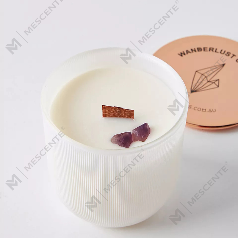 Venda por atacado de mármore de luxo brilhante logotipo cristal infundido gem chakra aromaterapia velas de cera de soja perfumadas