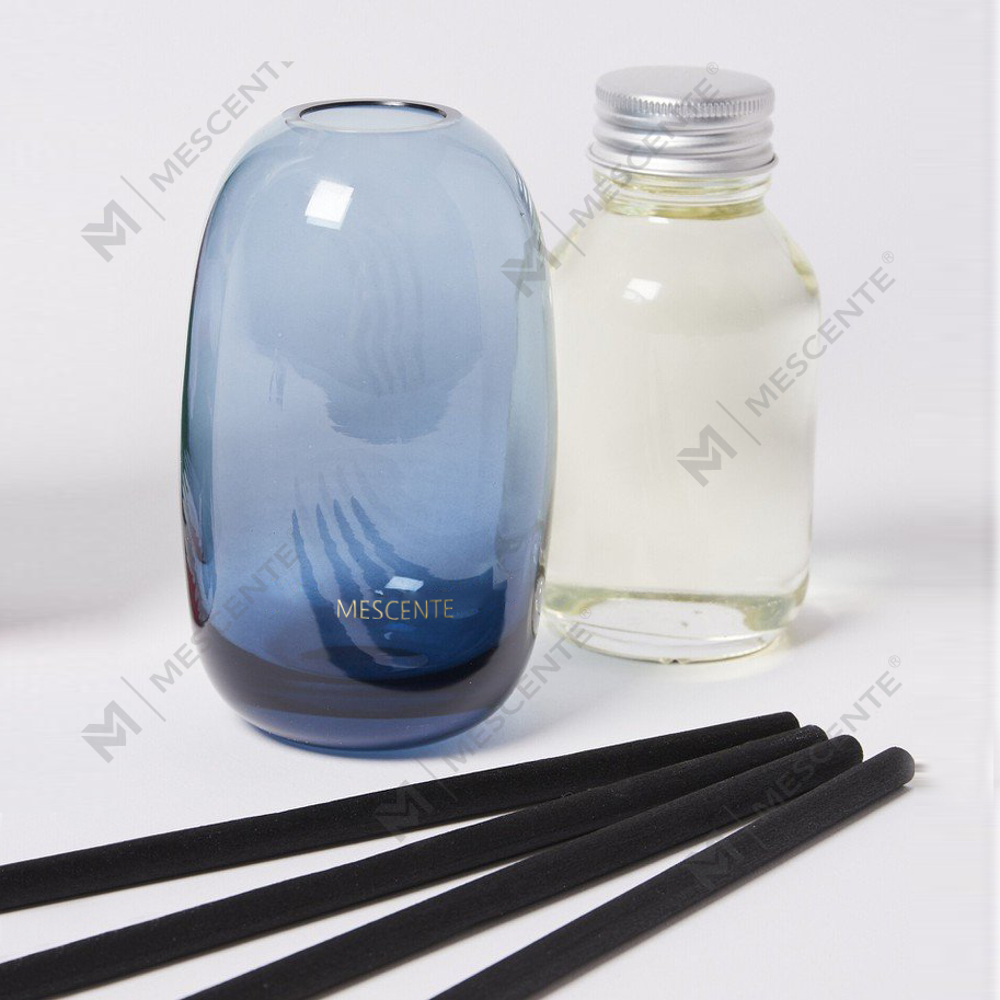 Luxo 100ml 200ml 500ml diamante garrafas redondas loris sola flores âmbar cristal eyfel perfume reed difusor óleo